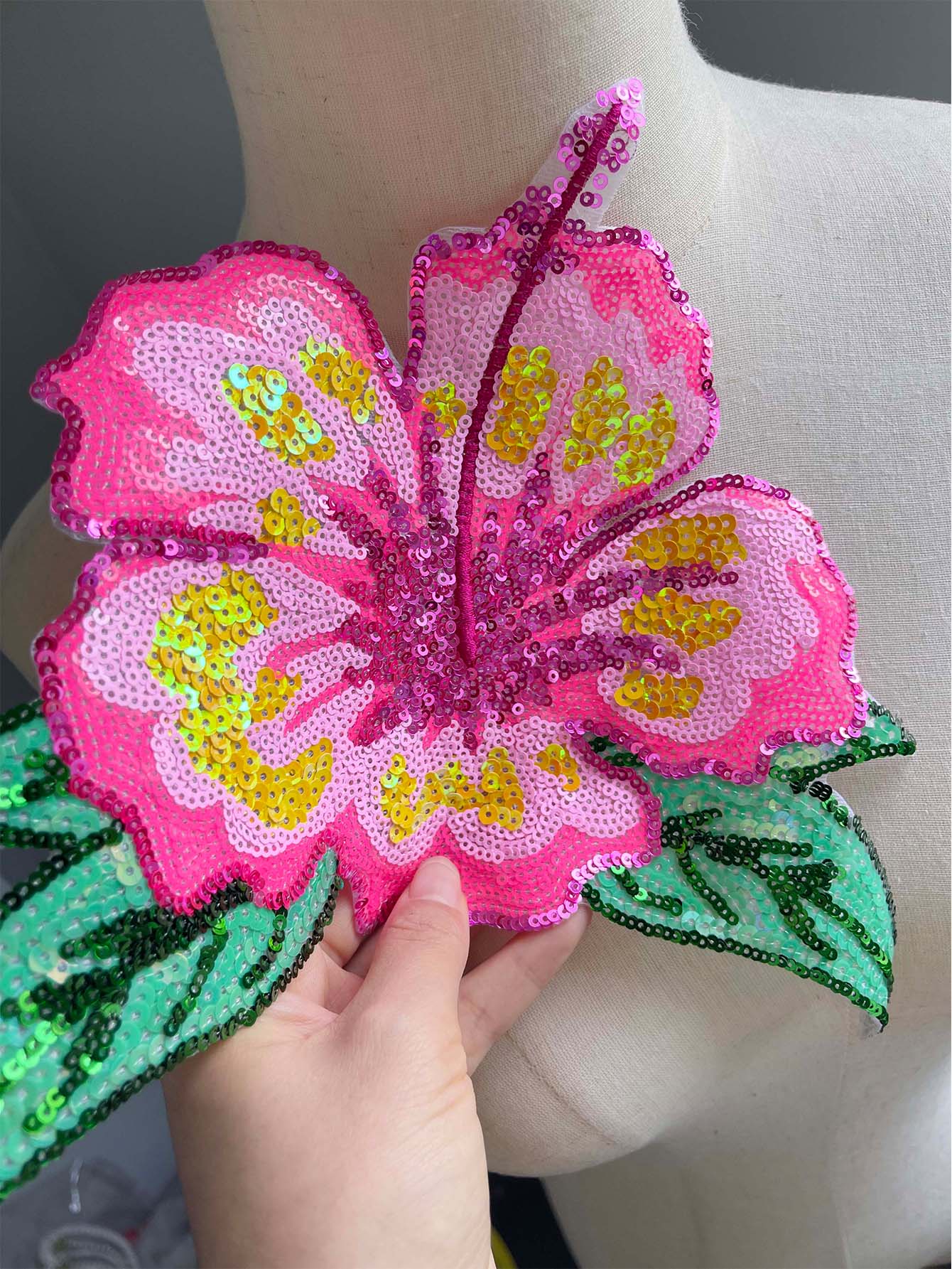 1 Stück 26 cm glänzende rosa P – Applique Patch Flower Bewertung und Preis